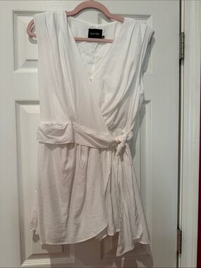 DO+BE White Tie-Waist Wrap Romper